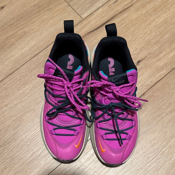 Nike Air size 6 Vibrant Pink and Orange Sneakers Running Walking laces comfort - Picture 1 of 6